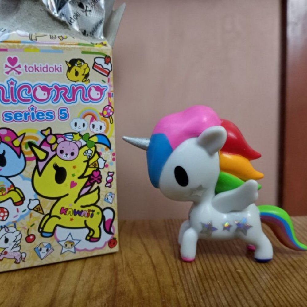 Tokidoki Unicorno Series 5 "Prisma" rainbow figure